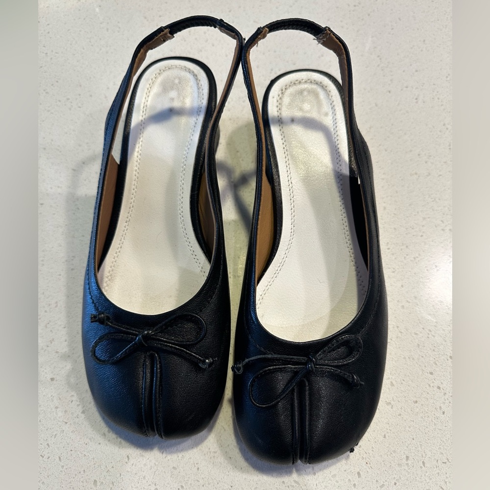 sling back black tabi